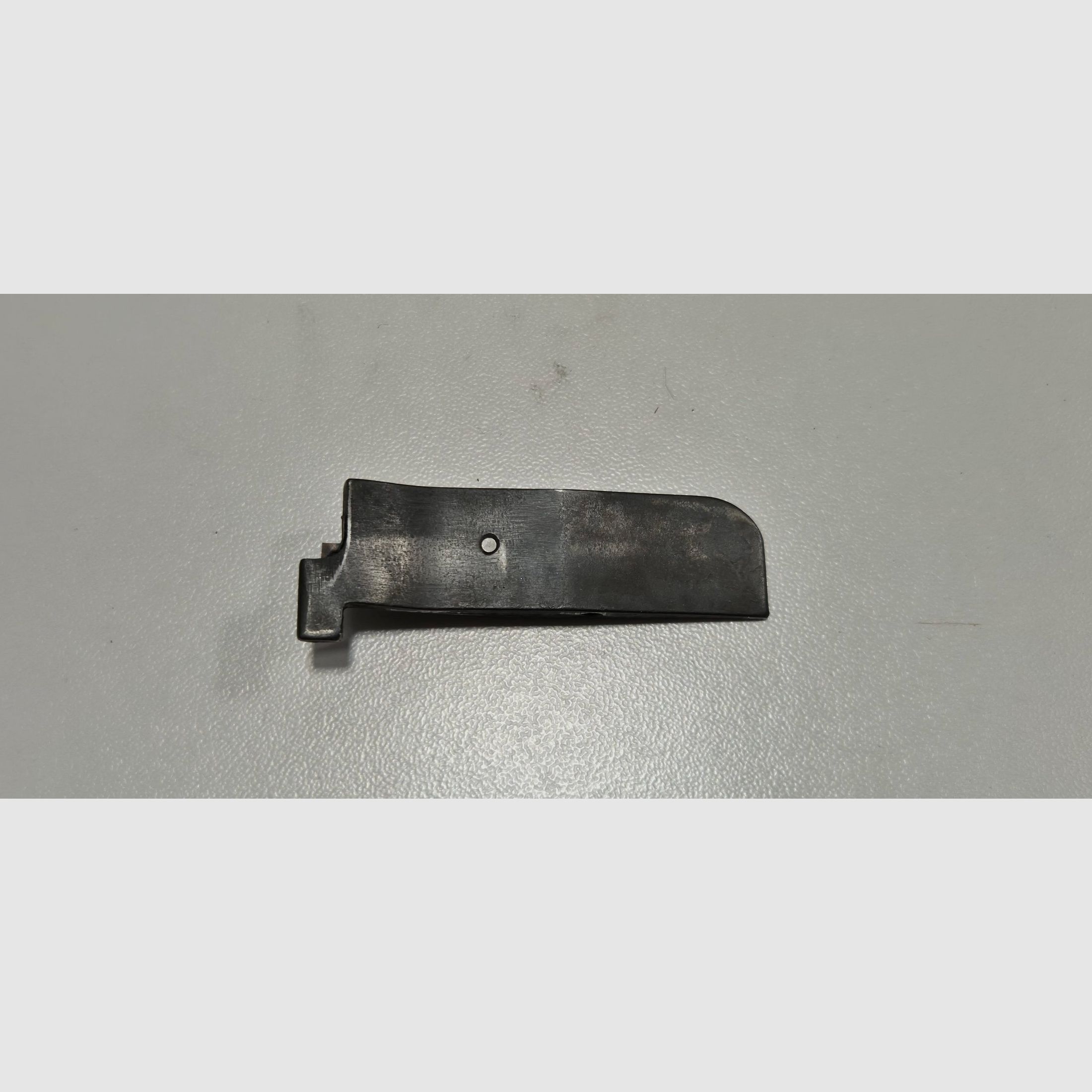 Fermacoltello Fucile Semiautomatico SKB, immagine 1 di 2