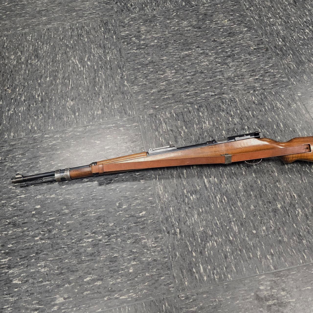 Gustloff Wehrsportgewehr – Calibre .22 lfb (cargador único)