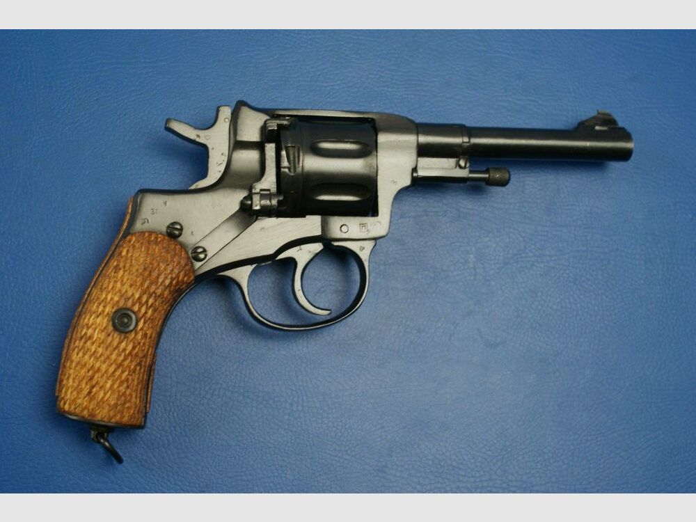 Nagant 1895/30	 7,62mmNagant