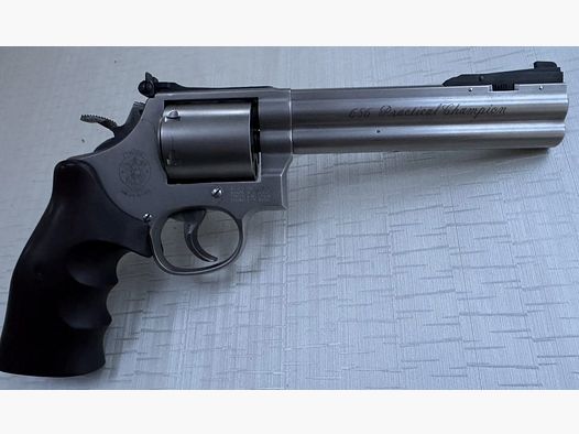 Smith & Wesson 686-4 Practical Champion caliber .357 Magnum