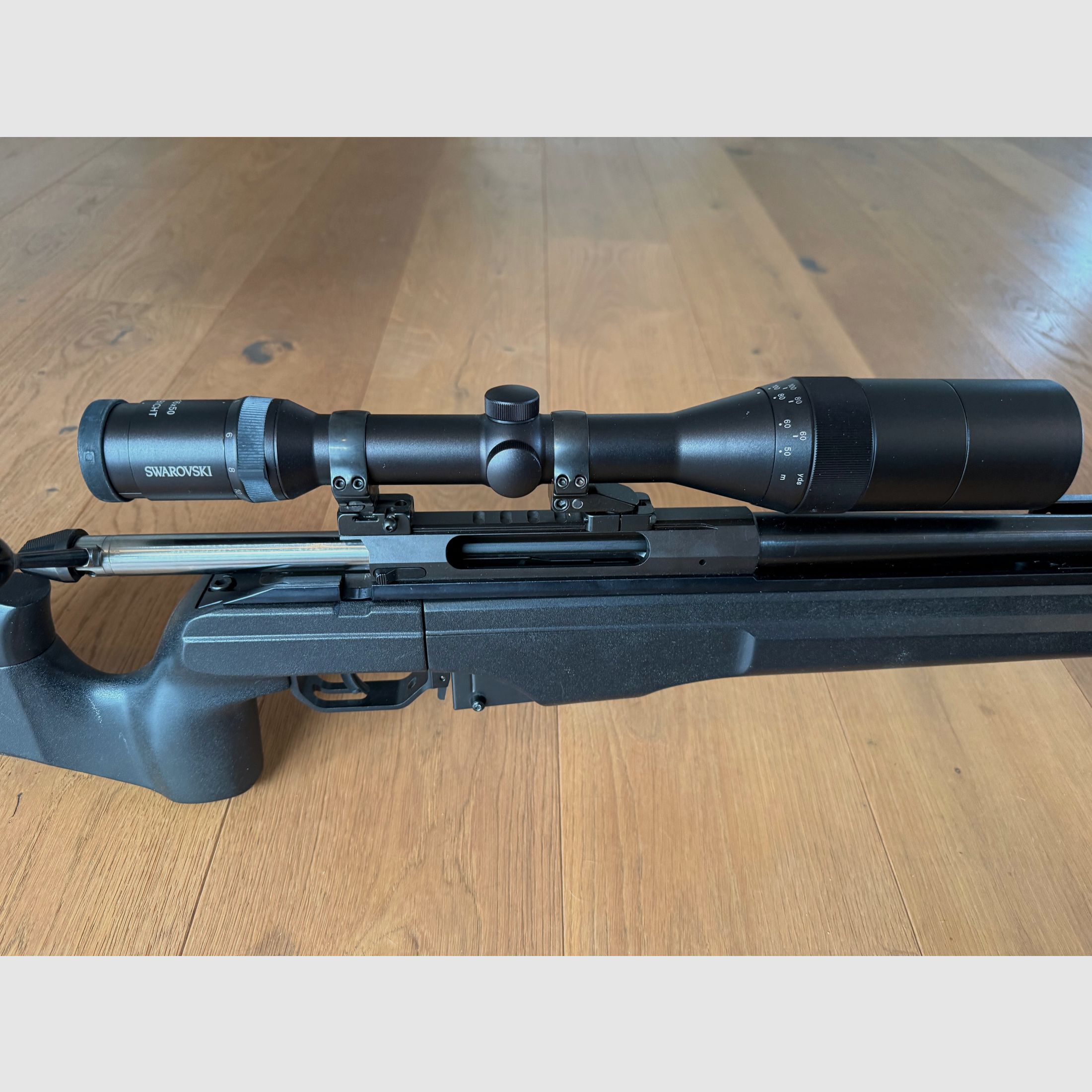 Sako TRG 42, Cal. 300 Win Magnum, negro. Swarovski Habicht, 4-16x50