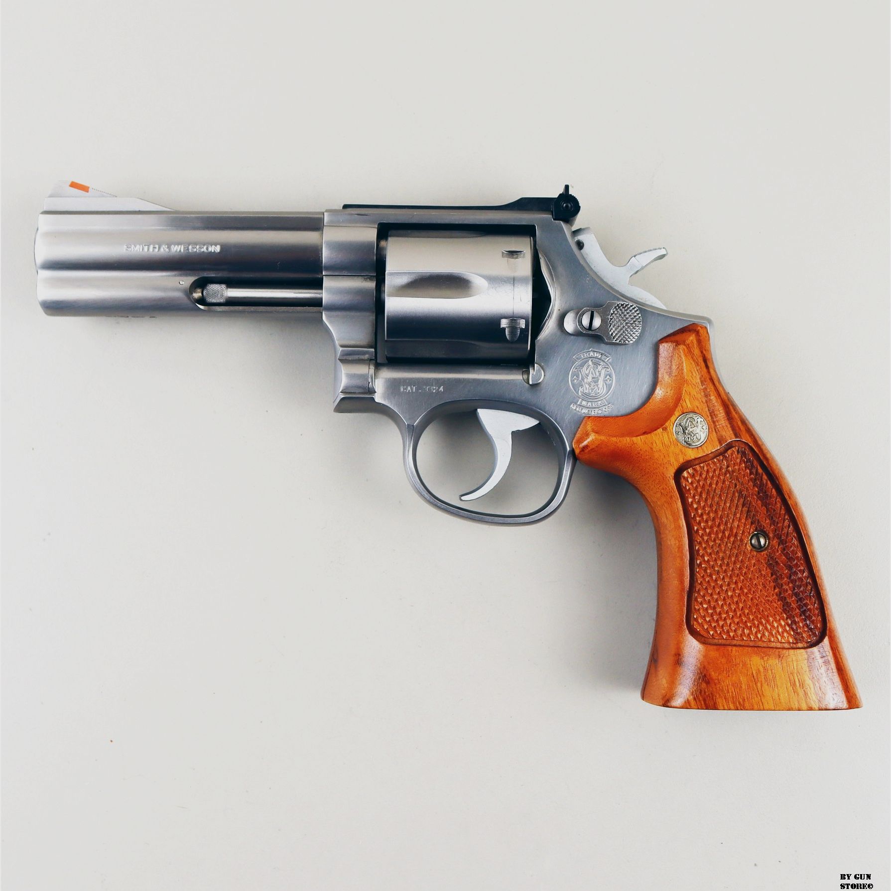 Revolver Smith & Wesson mod. 686-3 cal. 357 Mag. matr. BED4932, image 1 of 8