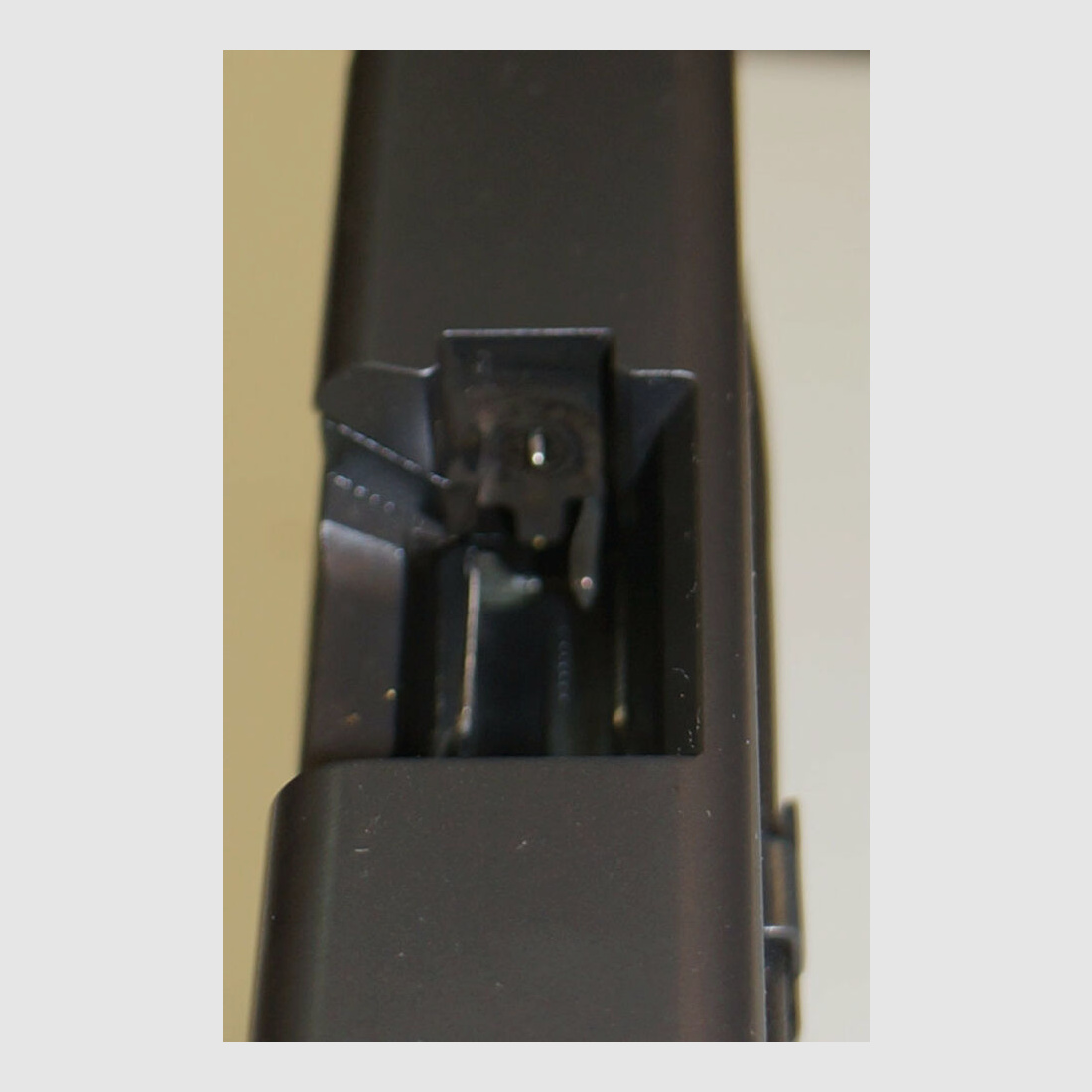 Glock pistol Glock 17 Gen4 in caliber 9mm Para (9x19) including accessories