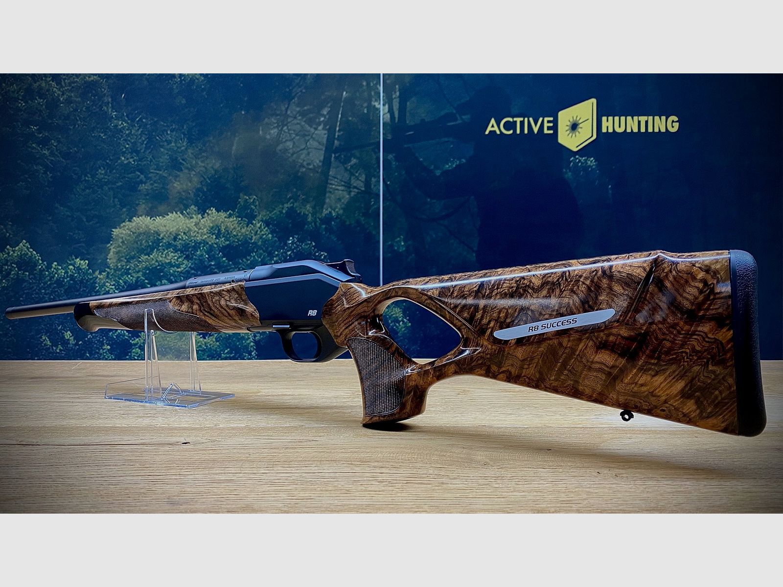 Blaser R8 Success / Holzklasse 10 / Kaliber u. Lauflänge nach Wahl / absolute TRAUMWAFFE