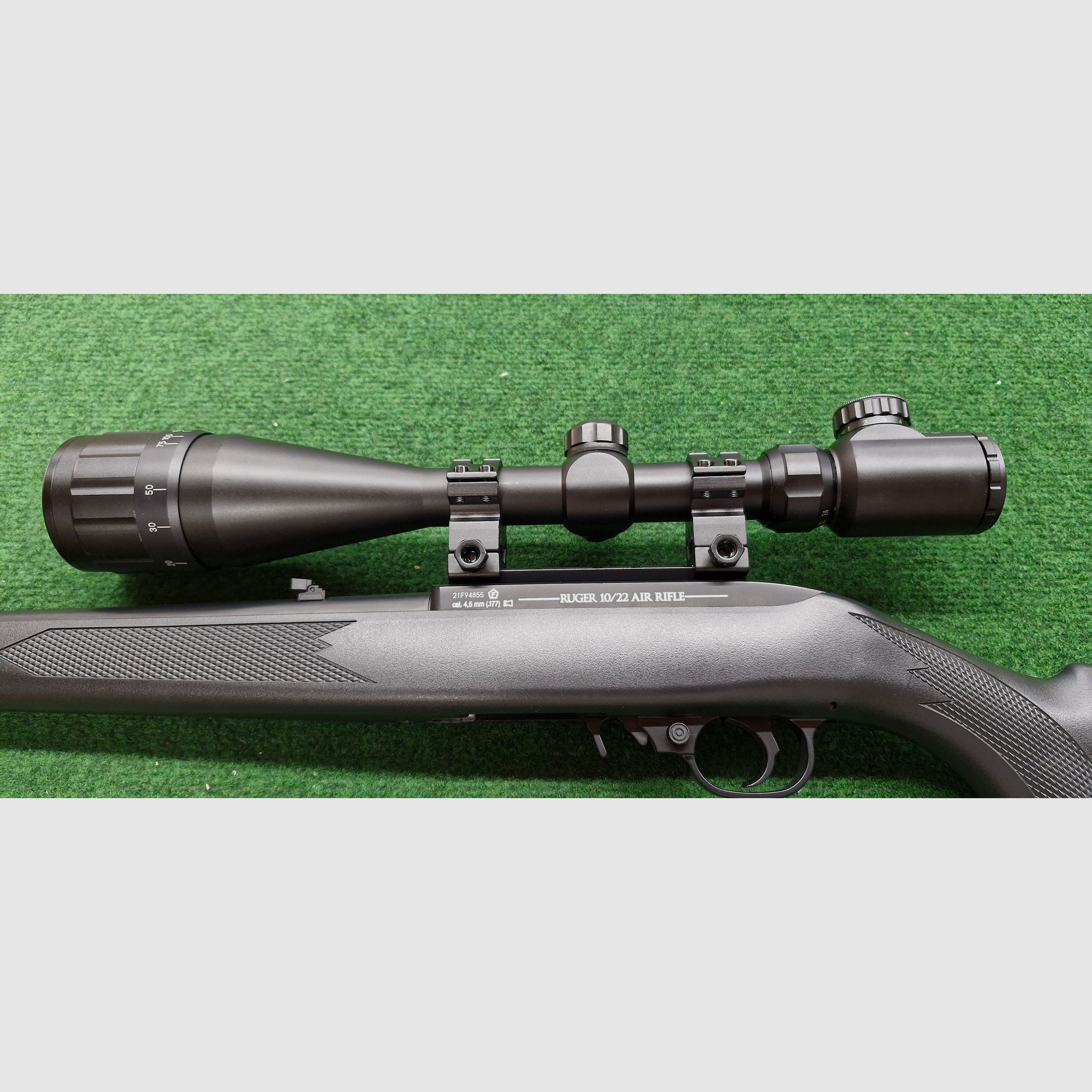 Ruger 10/22 - CO²-Gewehr mit 10-Schuss-Magazin und Zielfernrohr, Diabolo, Zubehör