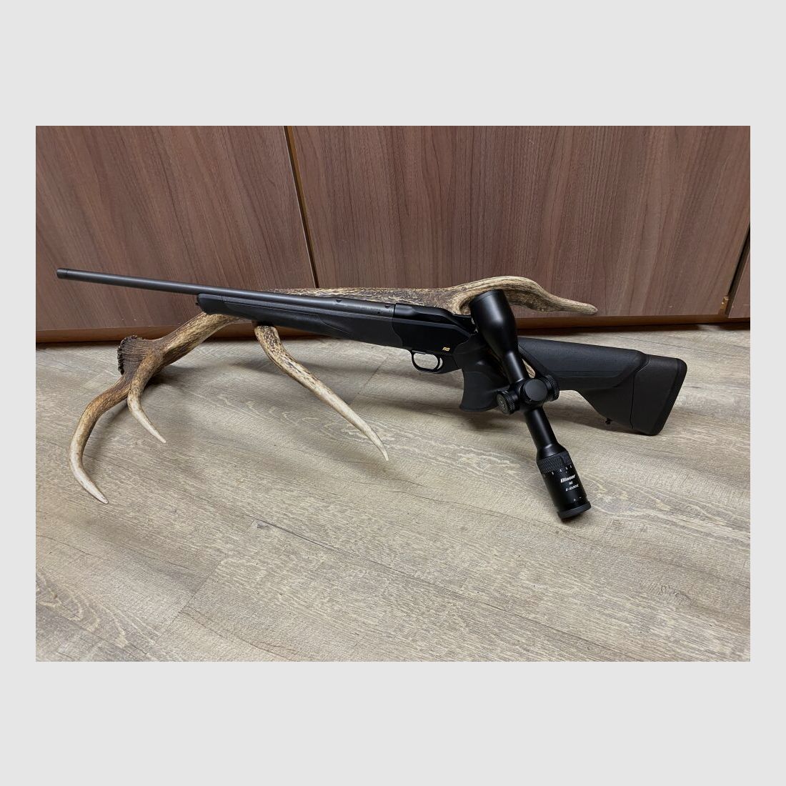 Blaser R8 Ultimate, mit Blaser B2 2-12x50 iC S, mit Schiene