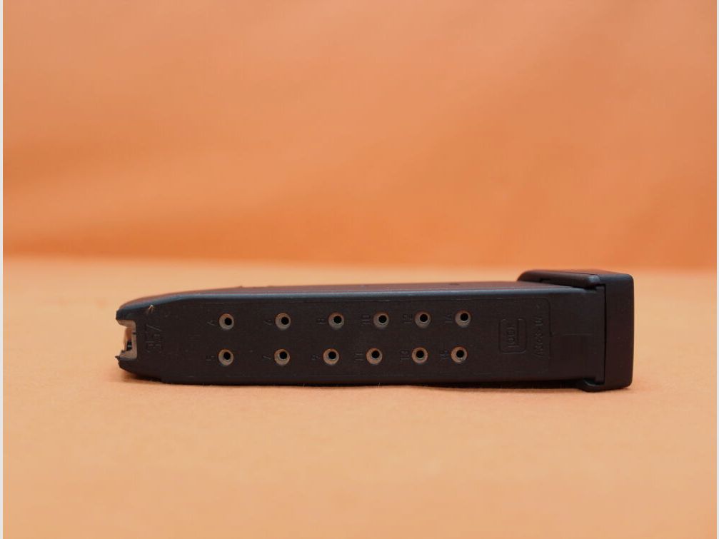 Glock Glock 31: Magazynek 17-strzałowy (15+2) Gen4 .357SIG Polimer Czarny