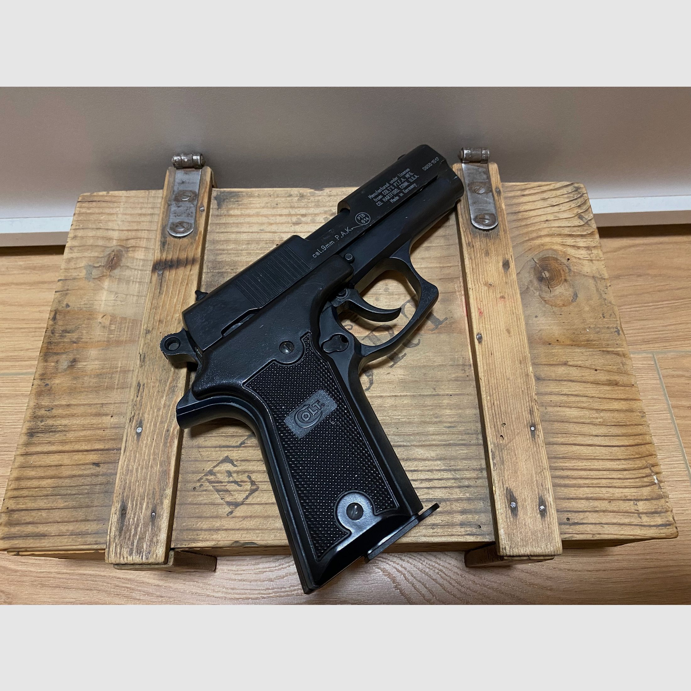 Colt Double Eagle 9mm P.A.K. Schreckschuss