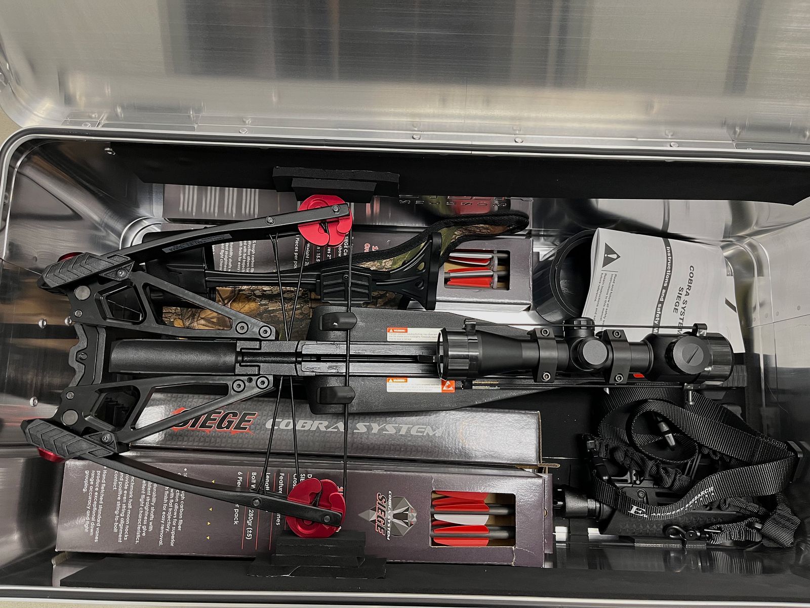 Siege Compound Armbrust von EK Archery im Alukoffer + extra Magazin + Zielfernrohr 4x32