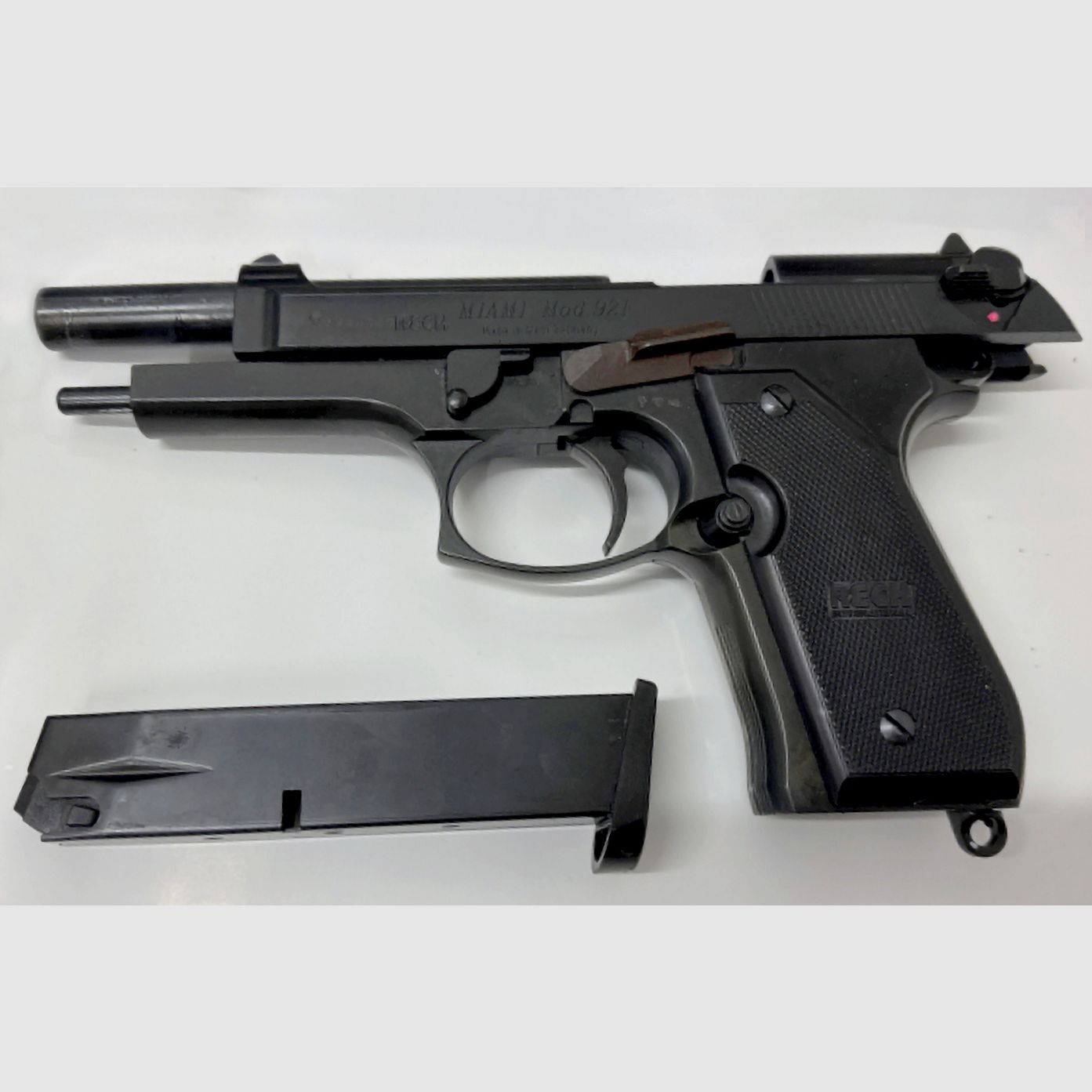 Reck Miami 92F PTB 488 blank firing pistol in caliber 9 mm P.A.K. (PTB 488)