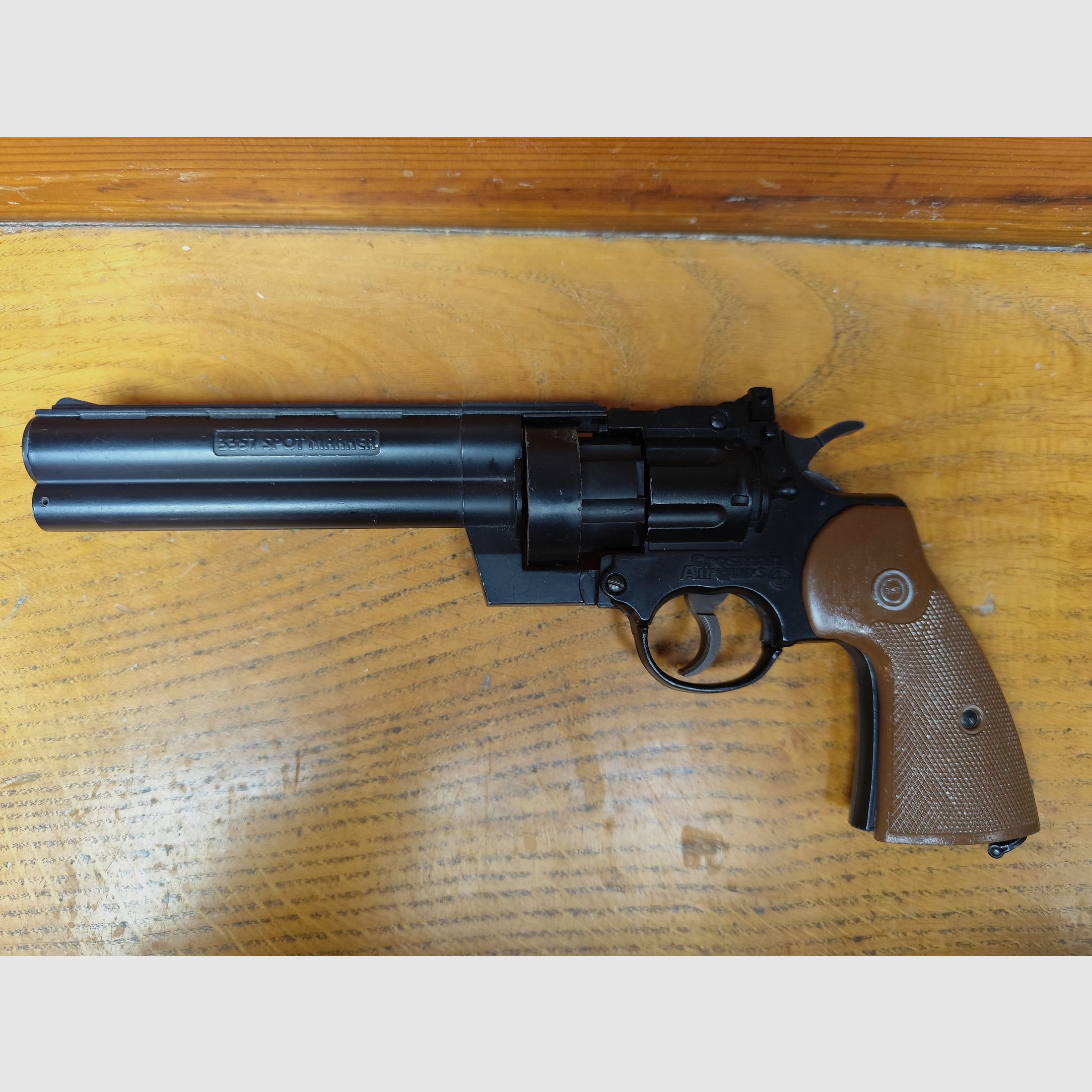 Crosman 3357 Kal. 50 co2 Defect