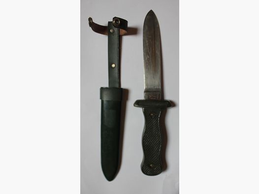 Originale coltello da viaggio di Hubertus Solingen della Guerra Fredda, modello coltello da combattimento BW e visivamente ispirato al coltello da viaggio HJ