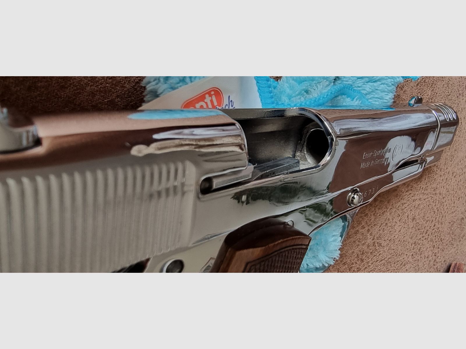 IWG Gouvernement en chrome avec holster