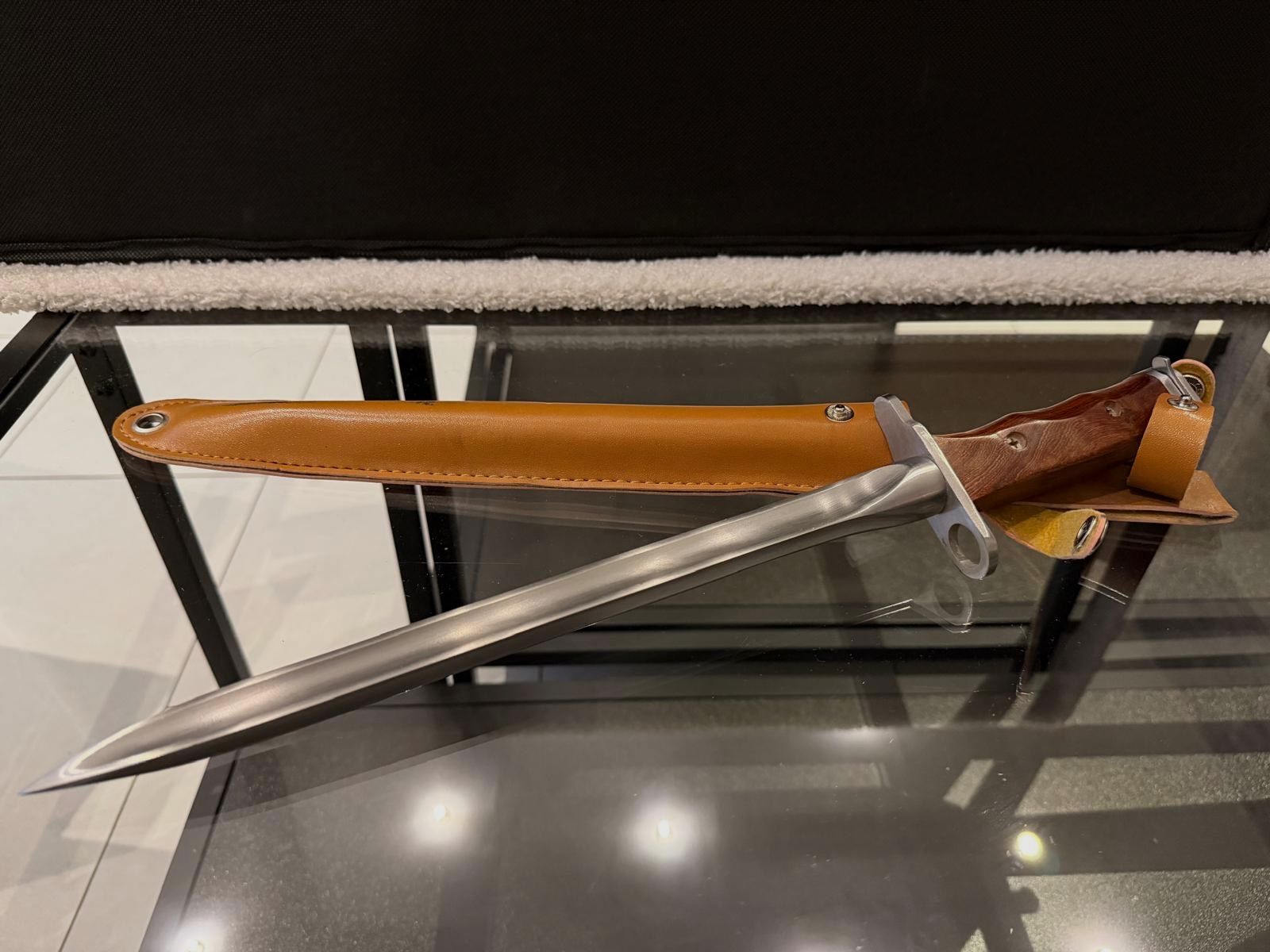 Bayonet dagger knife