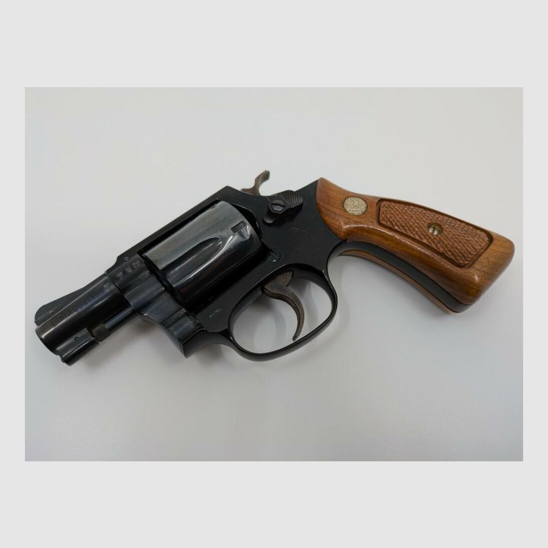S&W 37