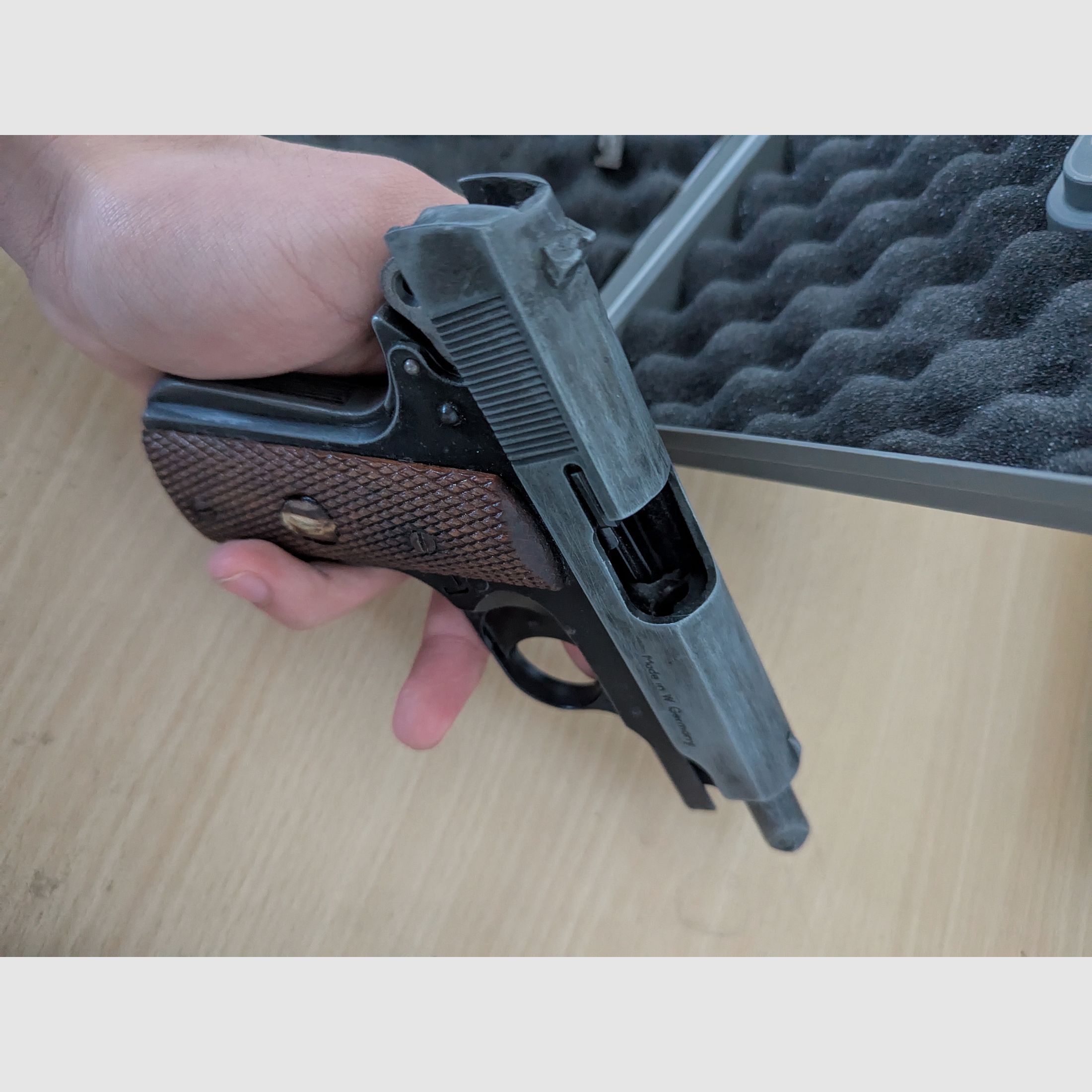 Reck Commander 8mm schreckschuss 