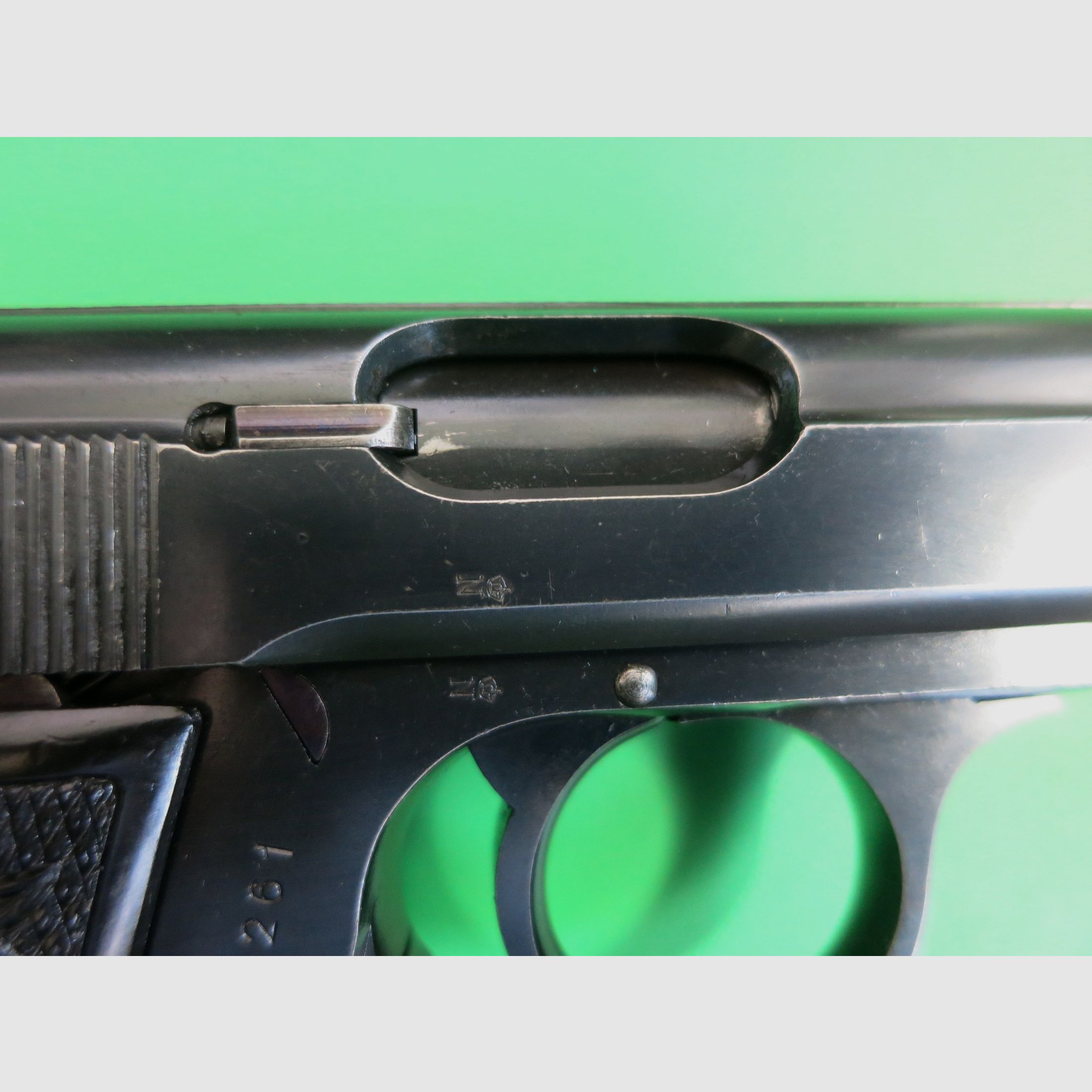 Pistolet semi-automatique, Walther PP, cal. 7,65 mm Br., Waffenfabrik Walther, Zella-Mehlis (Thür.) Mod.PP, 1929-30       #14