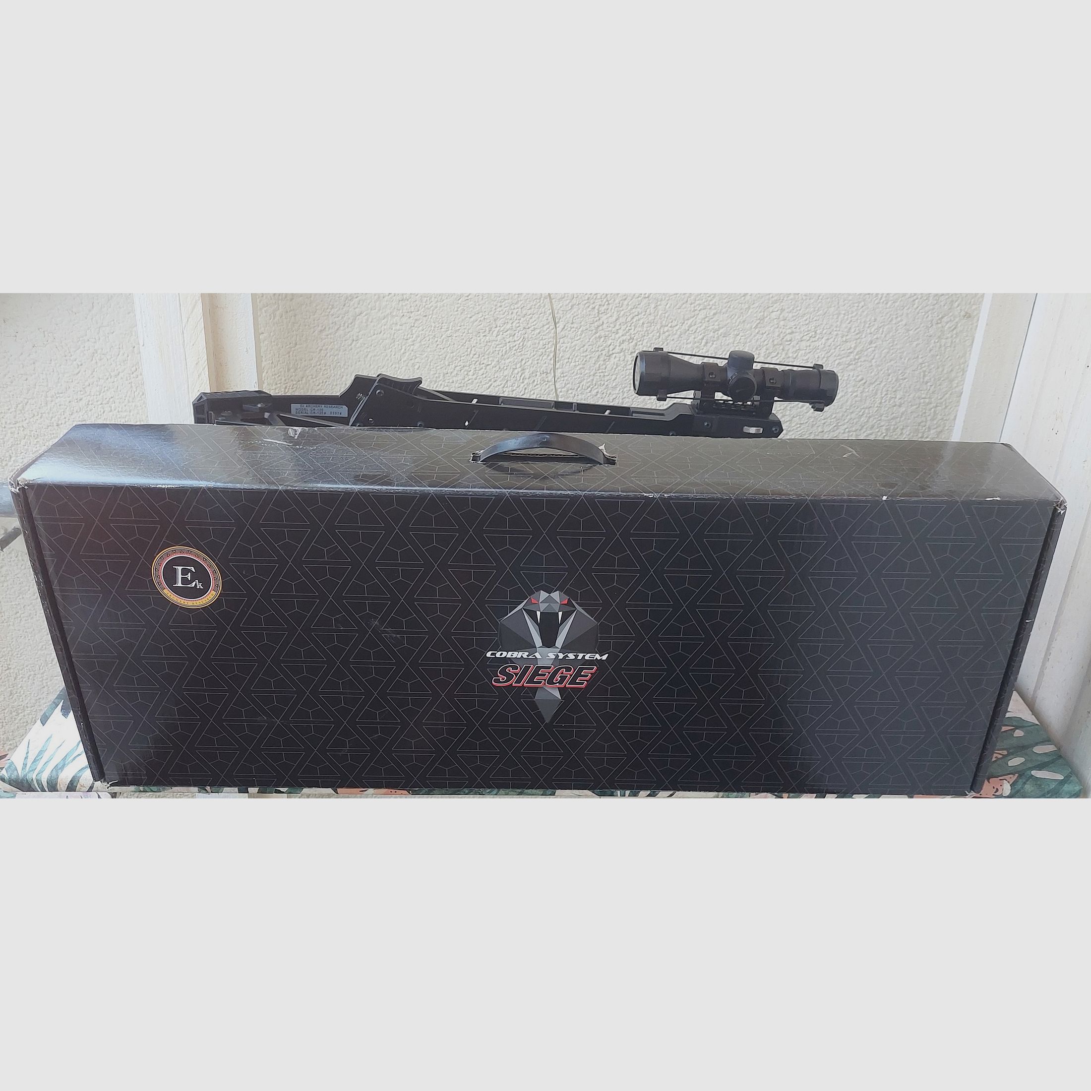 EK Archery Siege 3oo łuk kompozytowy z magazynkiem