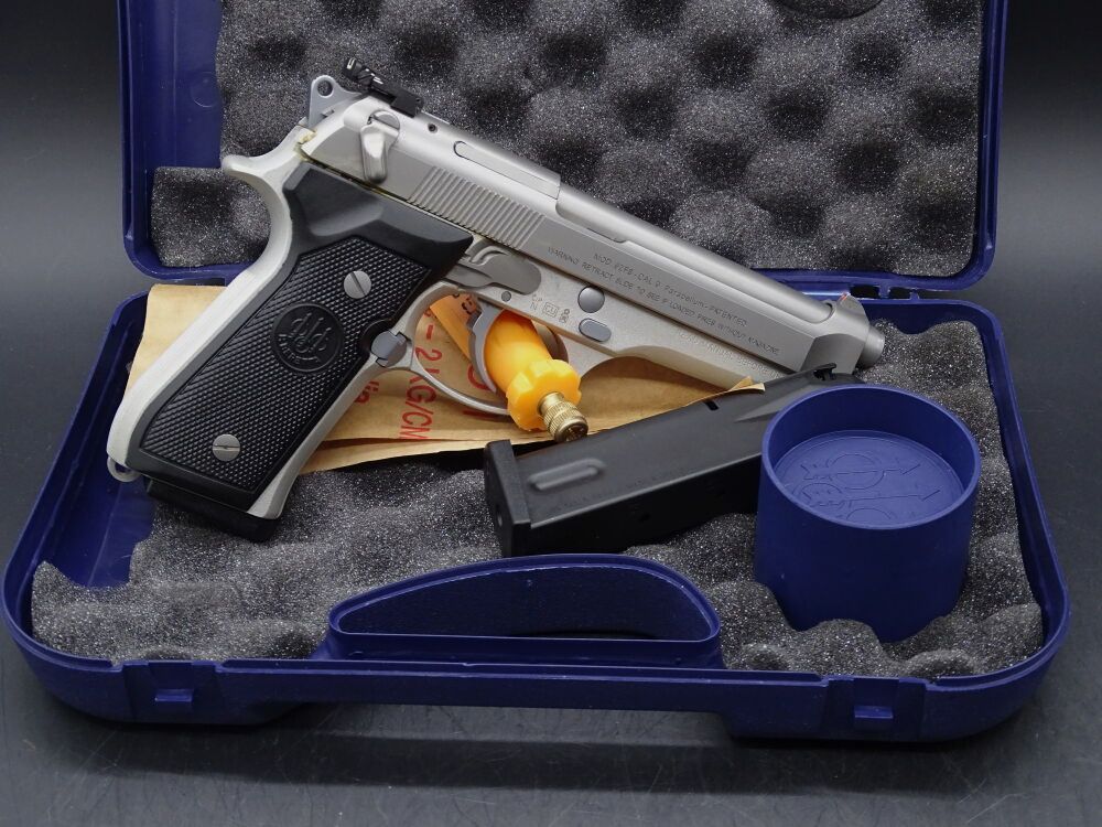 Beretta 92 FS Inox calibro 9mm Luger con mirino LPA anno 2020 92 FS Inox, immagine 3 di 3