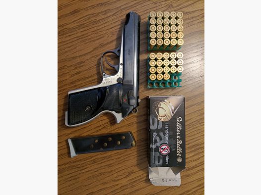 .Pistola 9mm FEG.PA63