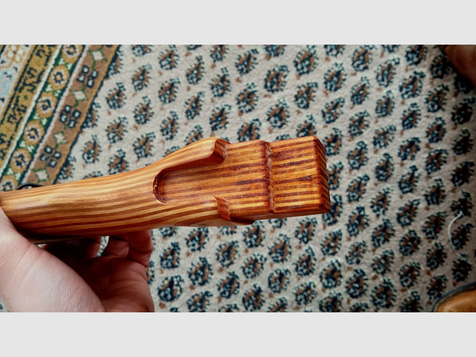 Unmontierter AK74 Festschaft von WBP Holz-Laminat inkl. Schrauben  // AK Schaft Holz