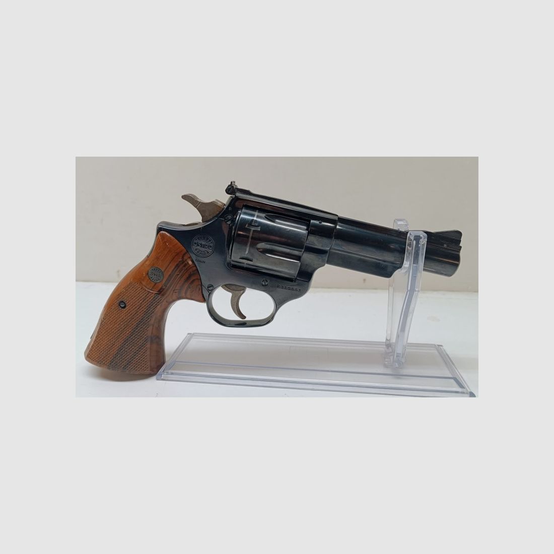 Revolver Astra 44 REM MAG, image 1 sur 3