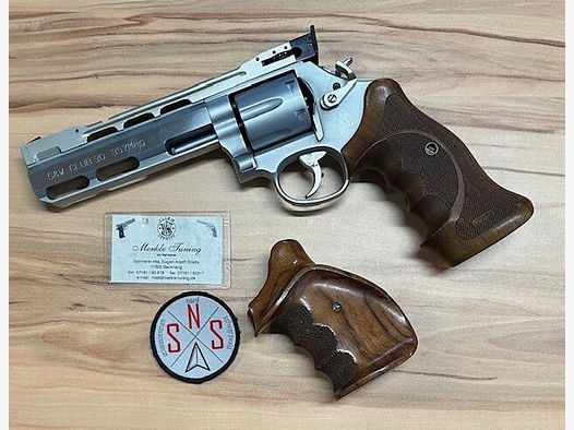 Smith & Wesson	 Club 30 Competition