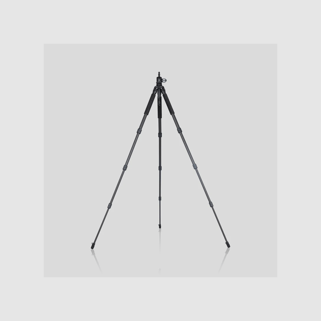 Spartan Precision Equipment Ascent Tripod™ Gen 2 Woodland mit Davros Pro Head™ und Trekkingstockgriffen