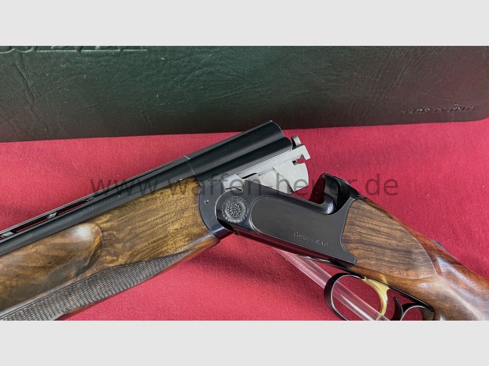 Perazzi	 MX8, Holzklasse 12