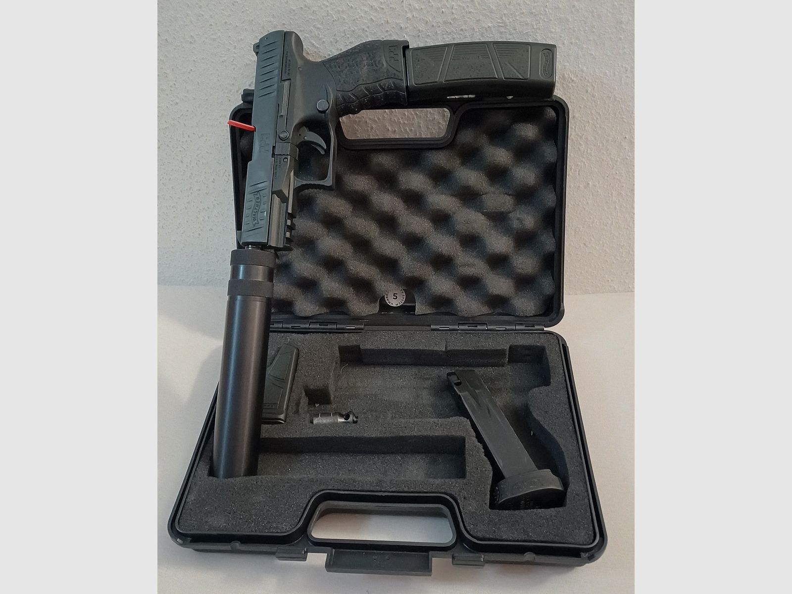 Walther PPQ M2 Navy Kit Schreckschuss + Walther 33 Schuss Magazin