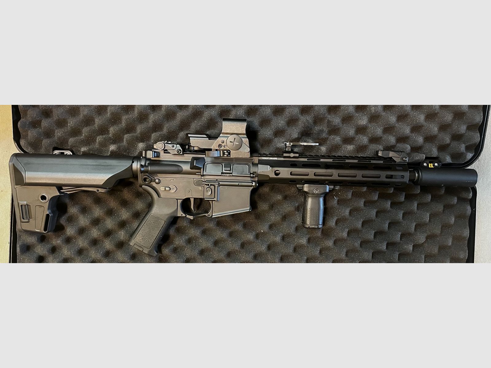 Full Metal M4 AEG Airsoft – Falcon ETU – Vector Optics – Set complet, image 1 sur 6