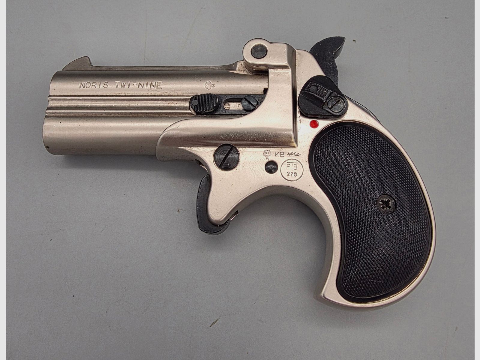 Im Bestzustand in OVP und Pyrobecher Noris Twi Nine Twinny Derringer mit alter Sammler PTB 276 im Cal. 9mm Knall