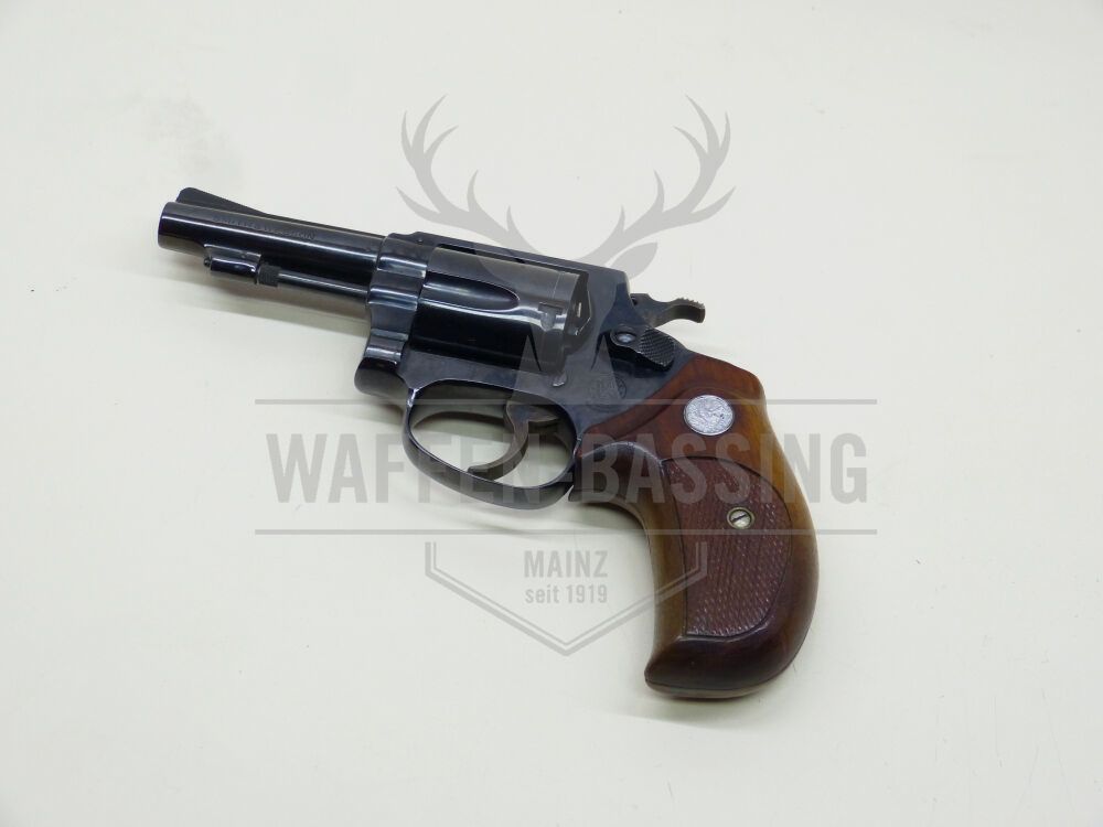 Smith & Wesson	 36