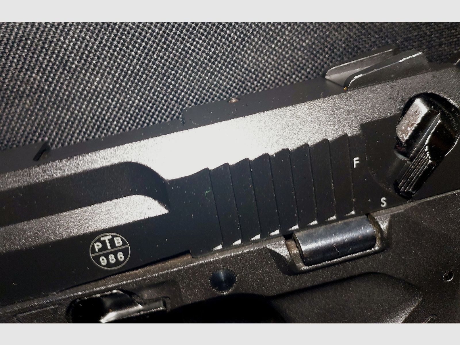 Zoraki 2918 Schreckschusspistole Kal. 9mm P.A.K. schwarz  - alte (PTB 986) 