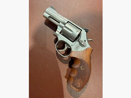 S&W 686 Security Special .357 Mag. 3" – Como nuevo & empuñaduras Nill (Compra 04/2024, < 150 disparos!)