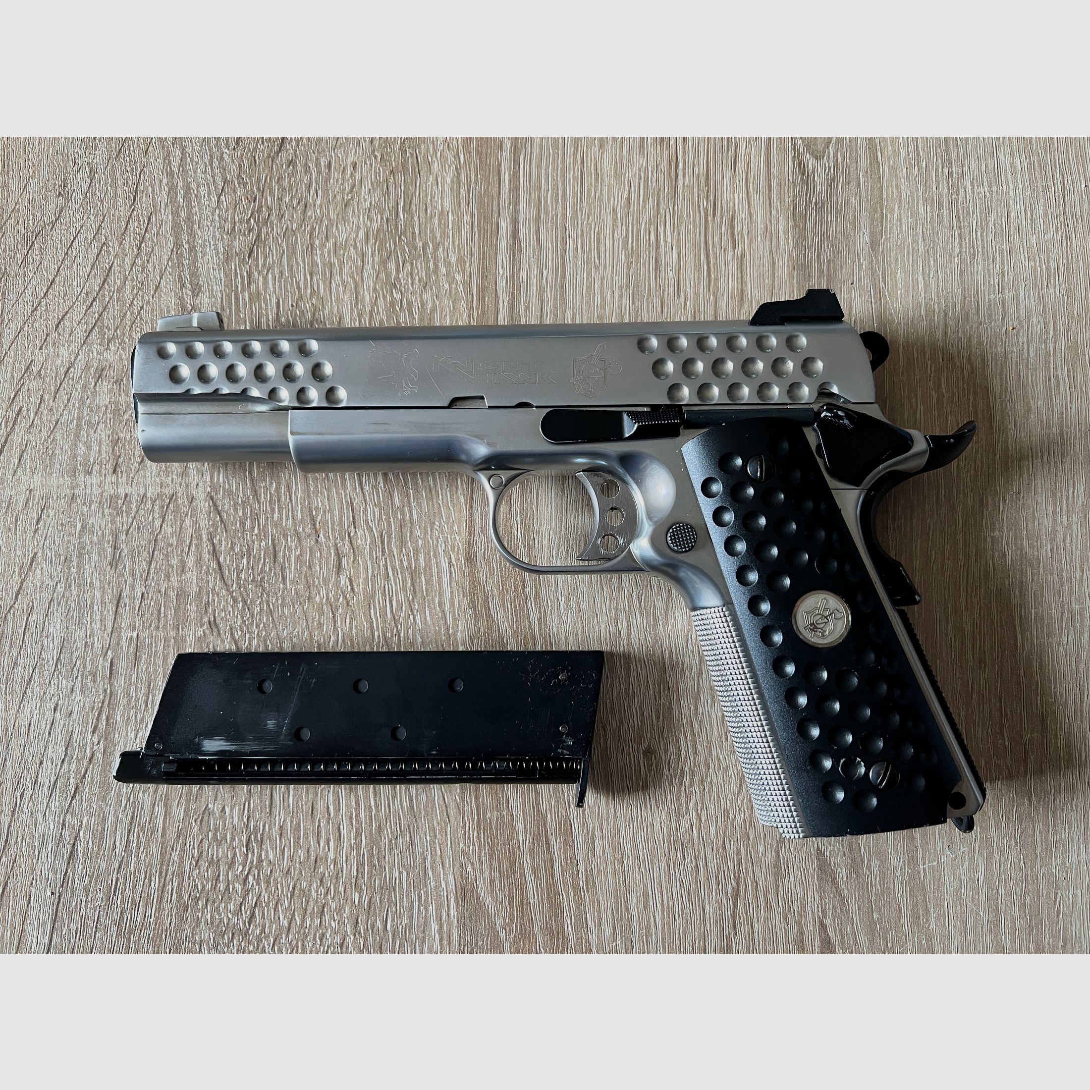 Airsoft WE-TECH 1911 Night Hawk Airsoft 6mm BB