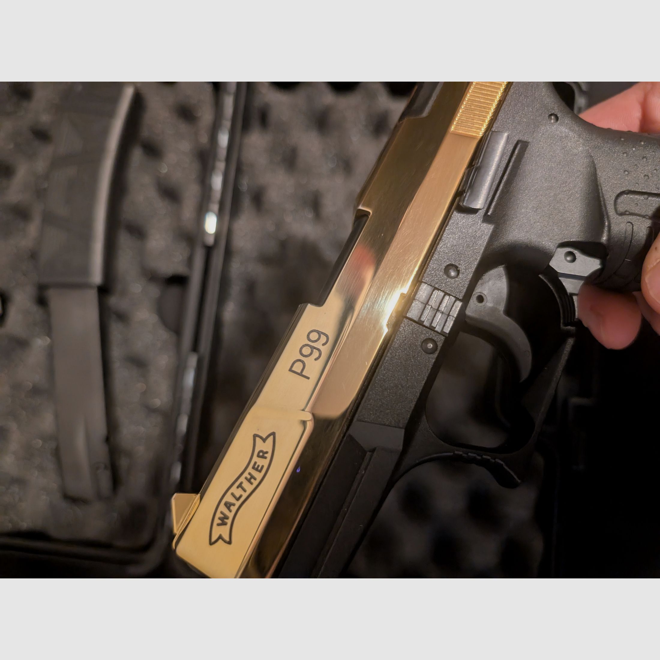 Walther P99 - P.A.K - 9mm (Gold) + Erweitertes Magazin 