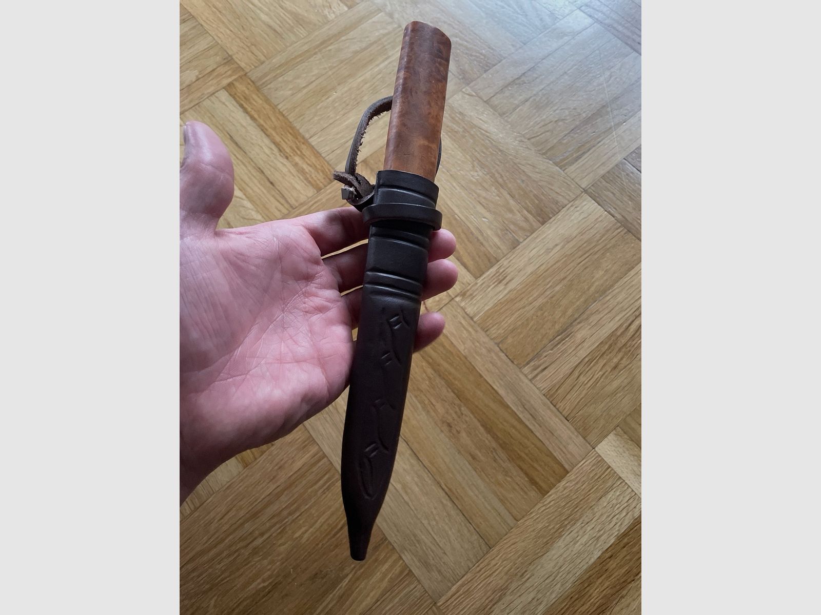 Helle Viking 96 Neuf, acier au carbone