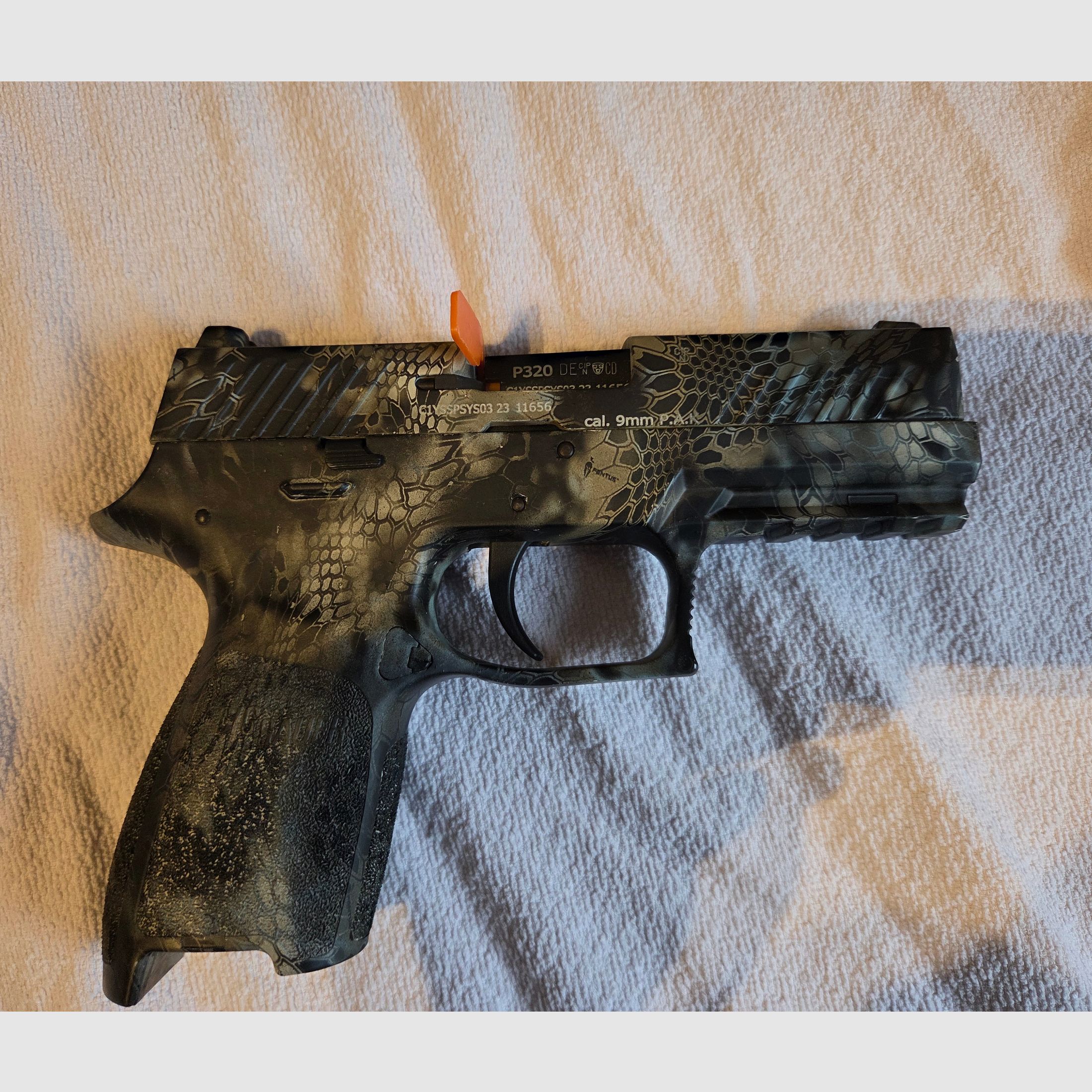 Sig Sauer P320 blank firing pistol 9mm P.A.K. Cobra camo including gun case