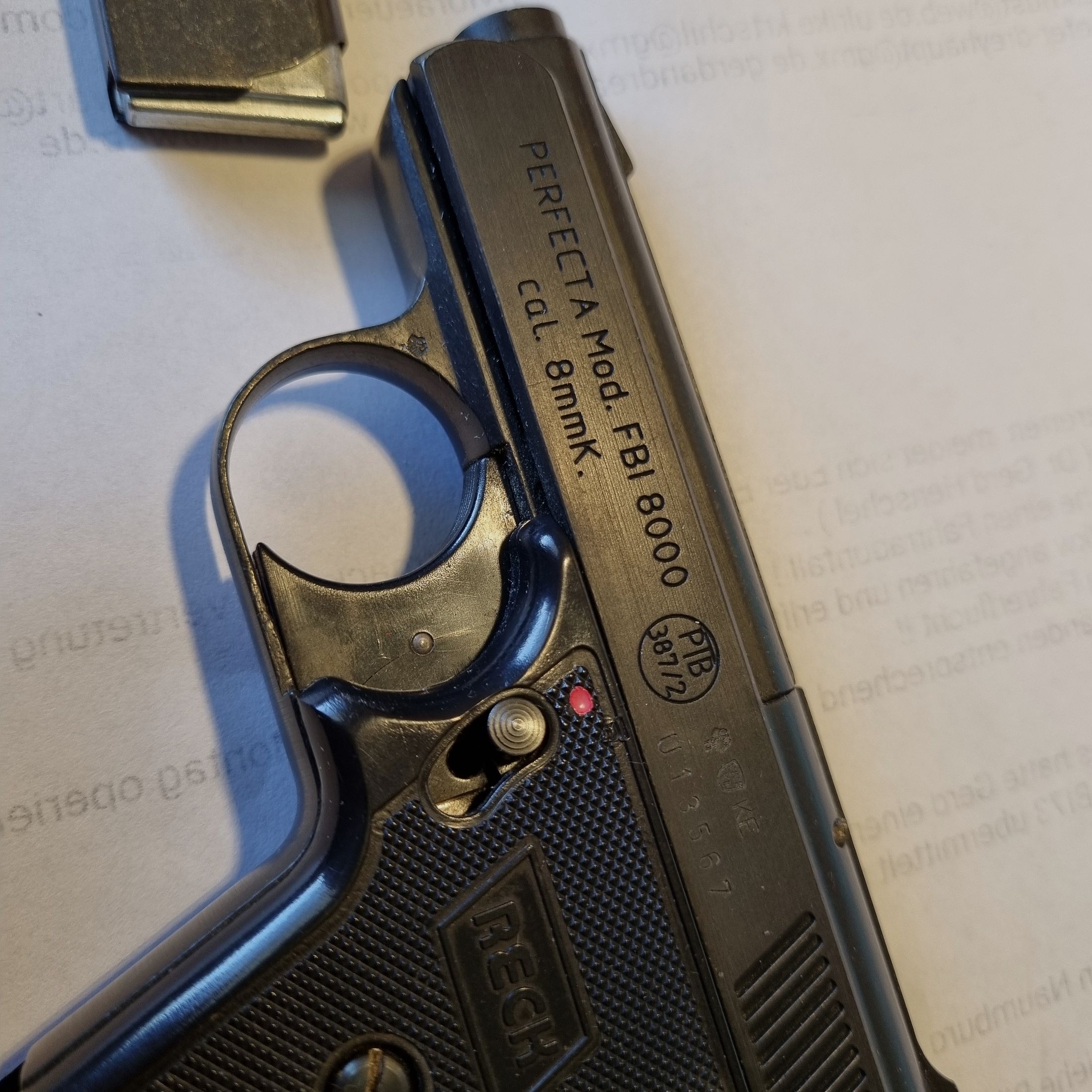 Pistolet compact FBI 8000 Mod. G5, de 1996 avec facture, 8mm, en plus de 10 coups CS, PTB 387/2