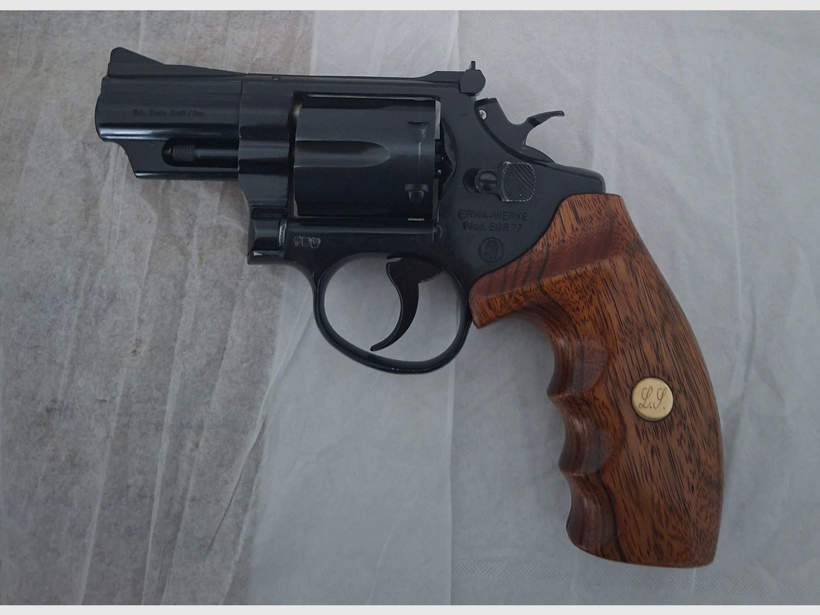 Erma egr 77 PTB 601 goed onderhouden met combat gripplaten