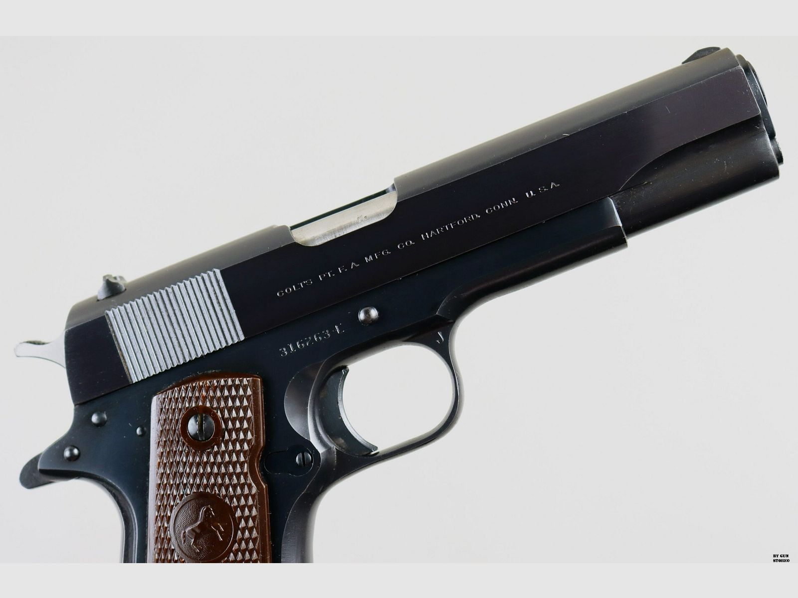 Pistola Colt mod. Government Model cal. 45 acp matr. 316263-C, immagine 7 di 10