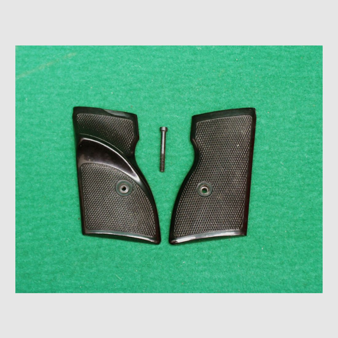 Griffschalen schwarz, Kunststoff