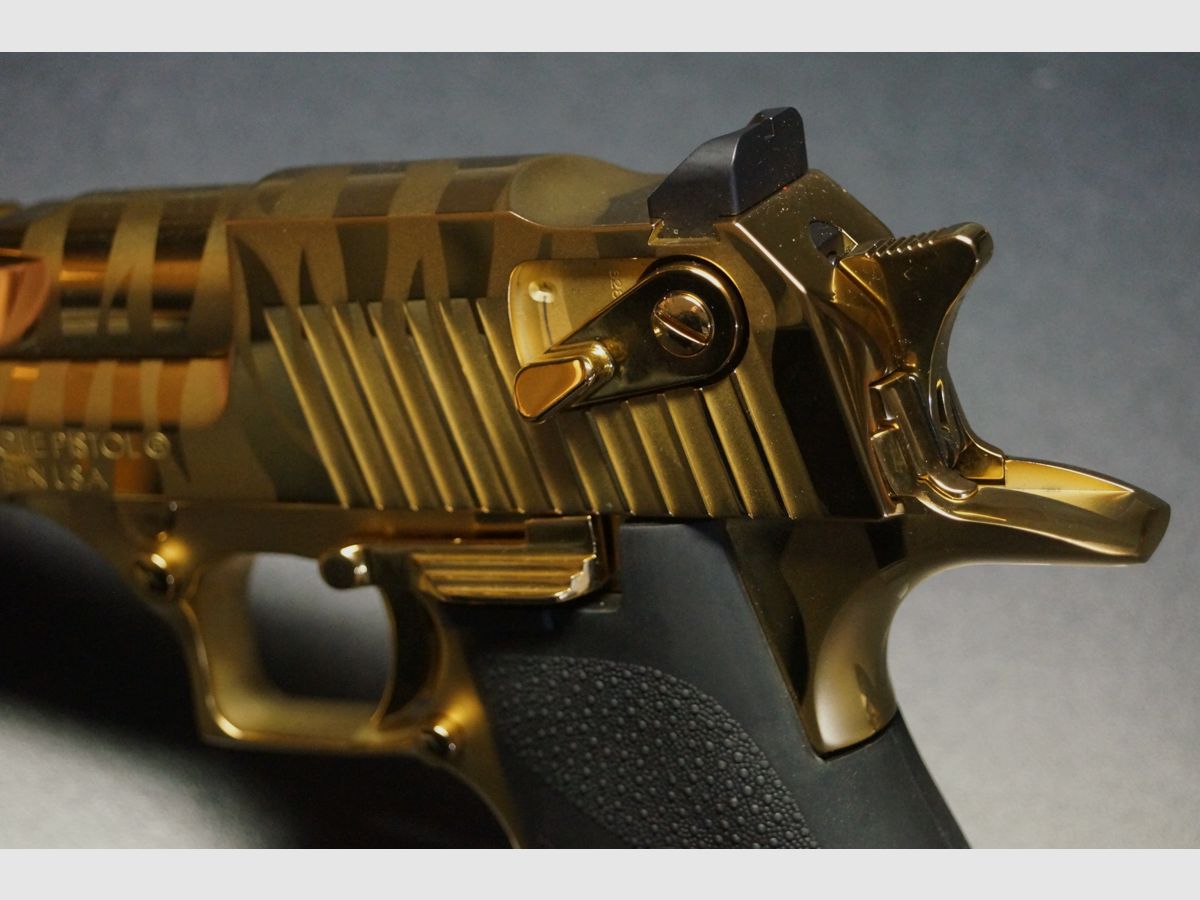 Magnum Research Desert Eagle 50 AE Titanium Gold Tiger Stripes, Bild 6 von 7