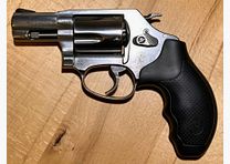 Smith & Wesson Model 60 z ramą J 5-strzałową