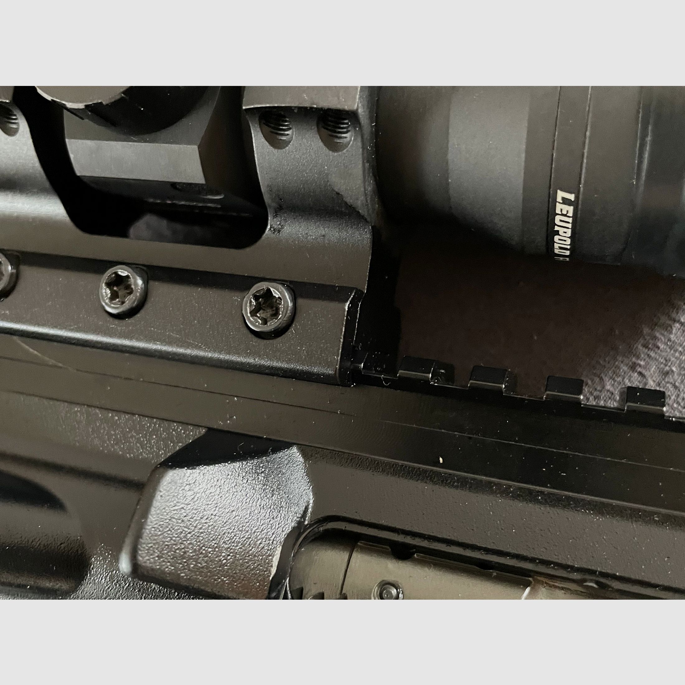 HK MR 223 + Leupold Red Dot + Zubehör, 551 Schuss Belastung , 16,5 Zoll , 10 Magazine Mag Pul