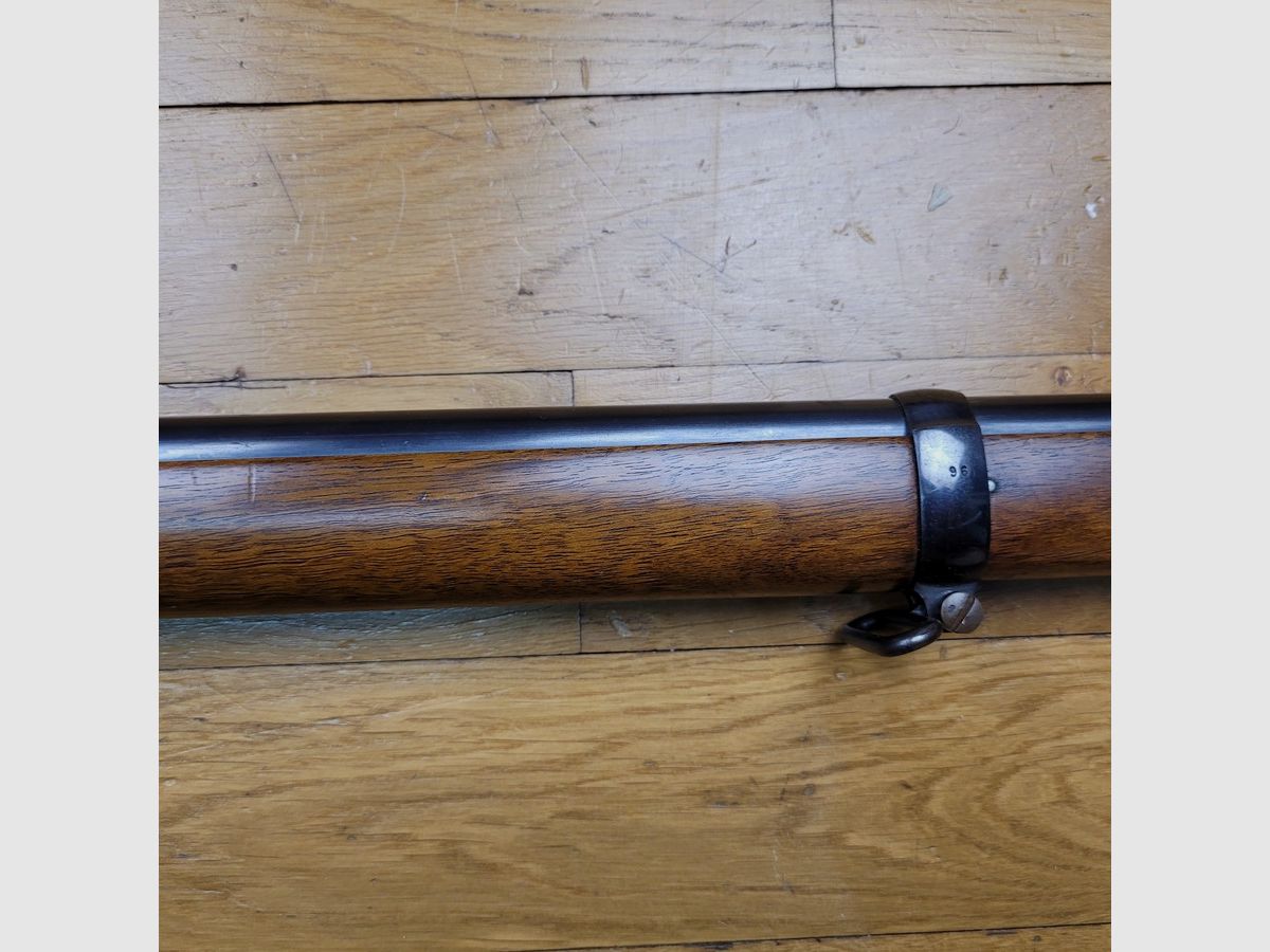 Prächtiges Infanteriegewehr Mauser 1871/84 – Vollständig einheitliche Seriennummer – Preußisches Arsenal Spandau – Prestigierte Zuteilung an die 1. Jäger zu Fuß der Garde – Neuer Lauf – Museumszustand, Bild 7 von 35