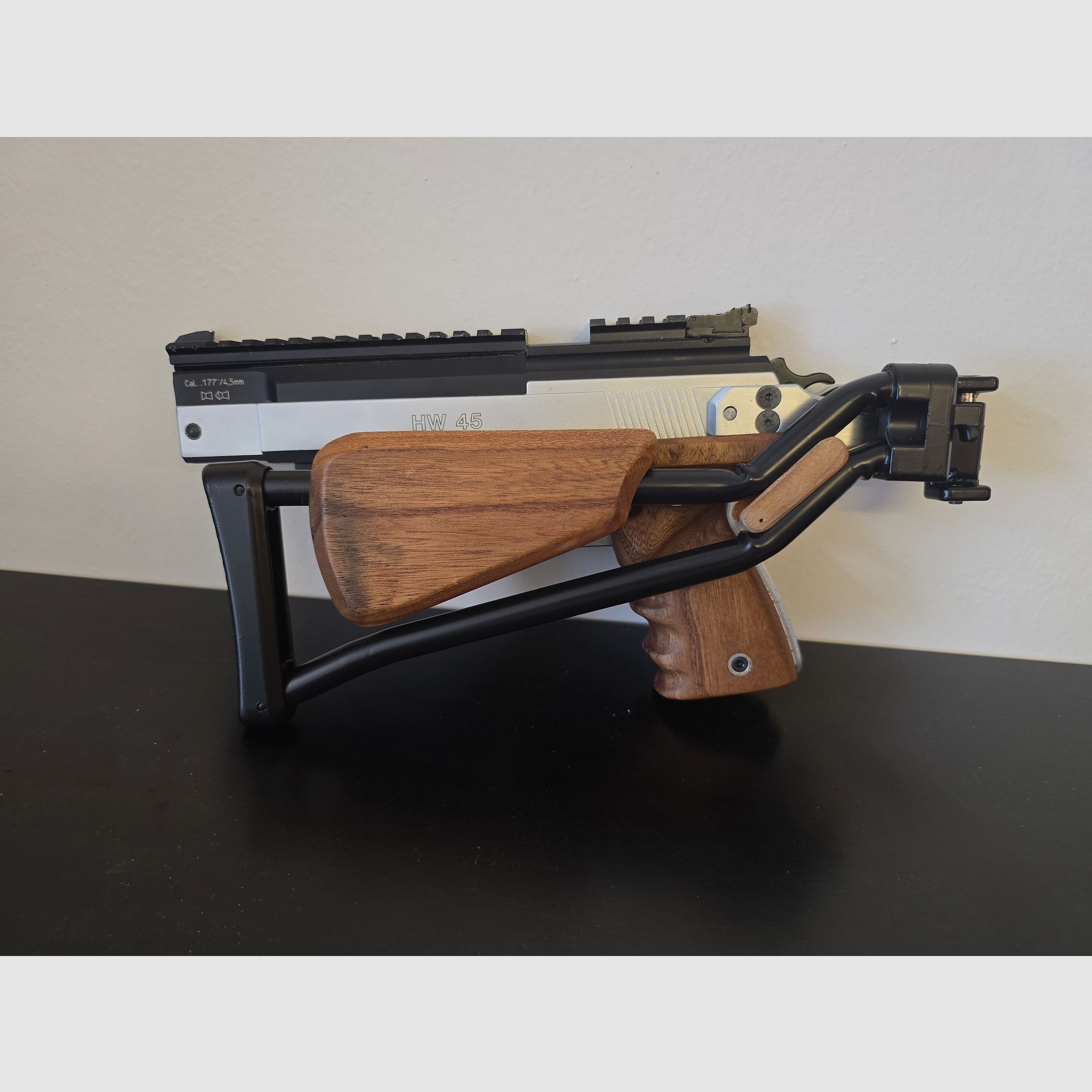 Weihrauch HW 45 Custom Carbine (Cal. 4.5mm) – With folding stock & Weihrauch scope – Top condition!