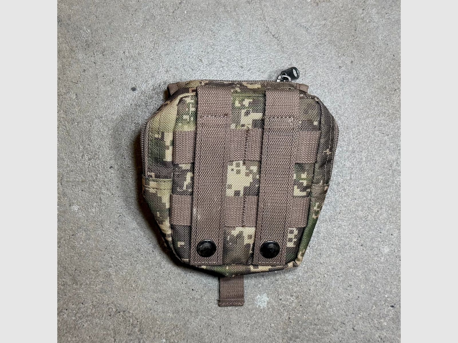 GEBRAUCHT - multifunktionale Camo-Tasche, Bild 2 von 2