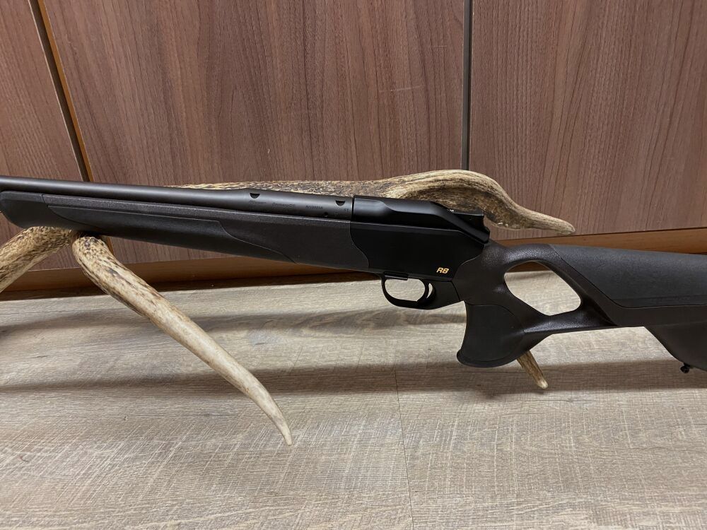 Blaser R8 Ultimate, canon court
